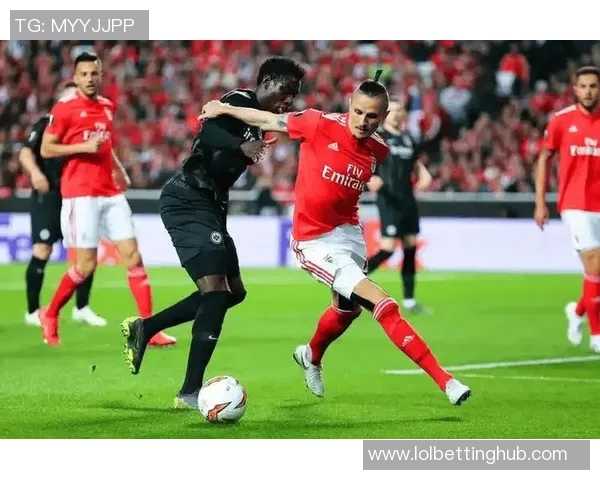 本菲卡狂胜莱比锡五球大捷帽子戏法点燃欧冠激情